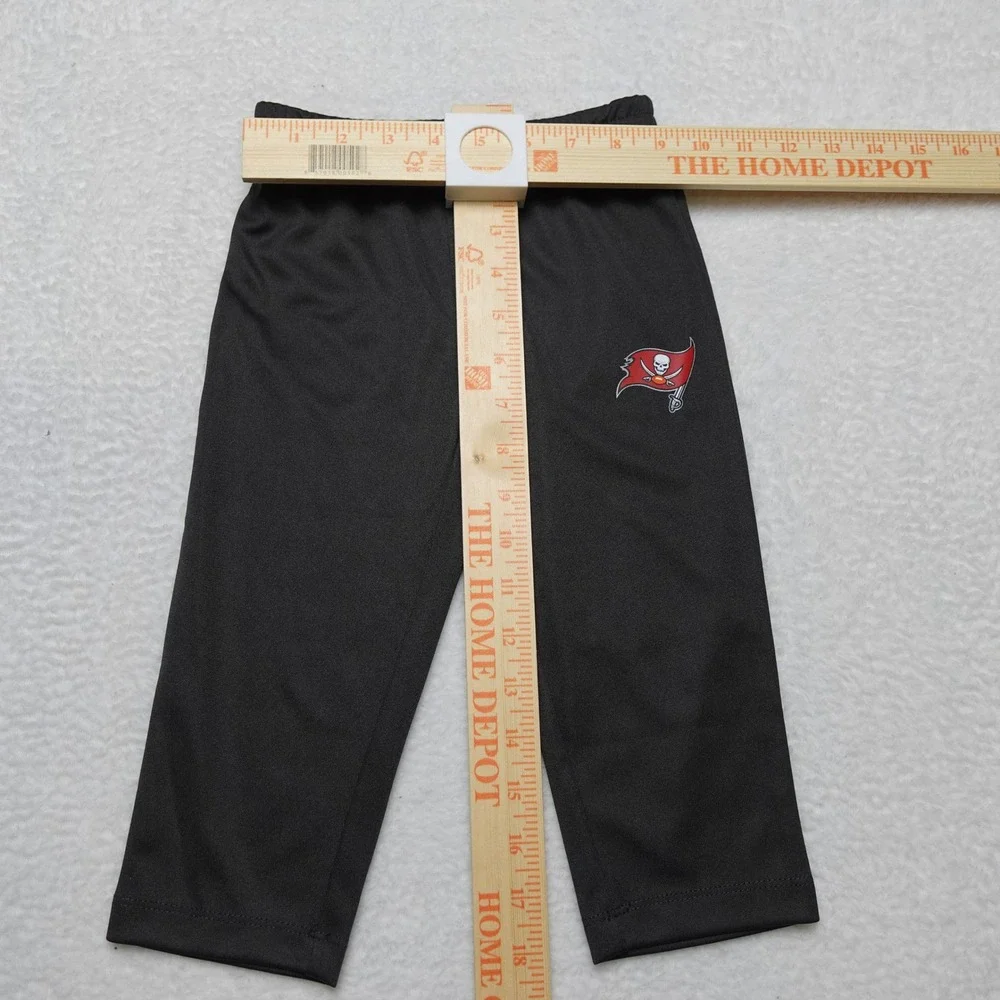 NFL Tampa Bay Buccaneers Jersey & Pants Set Baby 18M Red Black 9K1I1RT01-BCN